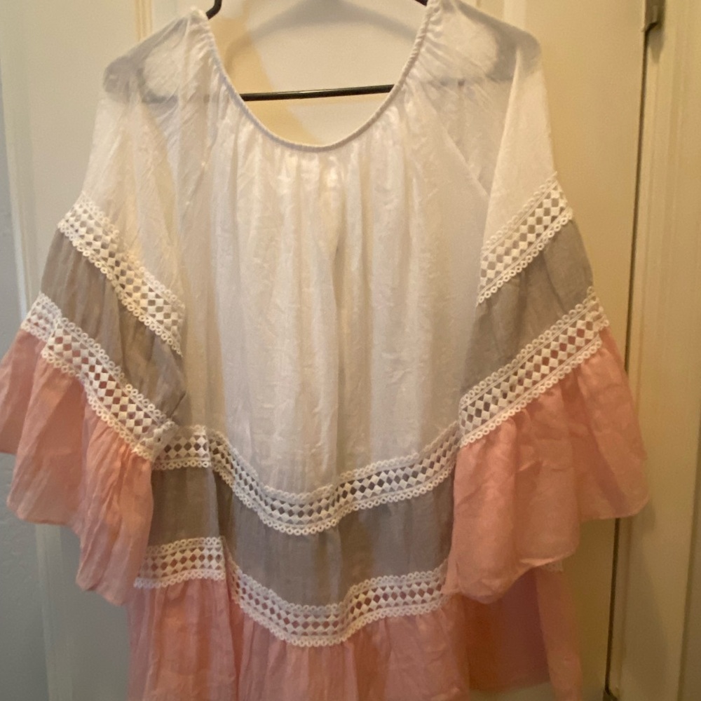 Kaktus Bell Sleeve Ruffled Blouse in White and Pink